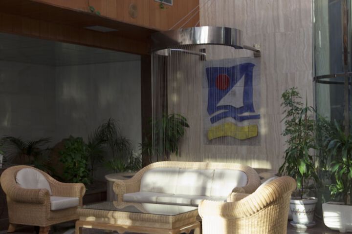 Guest Lobby