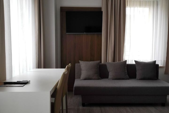 Room 28 of 46