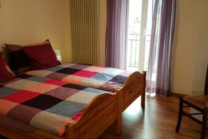 Room 2 of 11