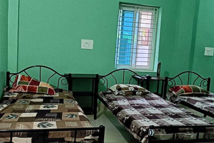 APARNA HOTEL DORMITORY