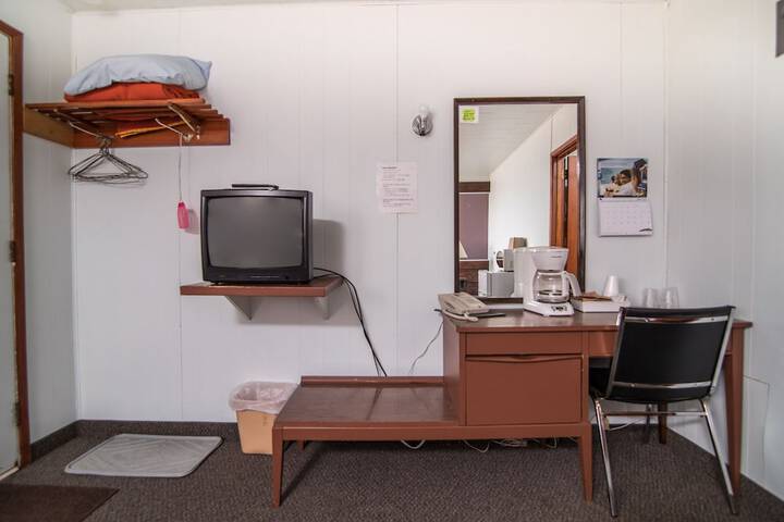 Room 3 of 20