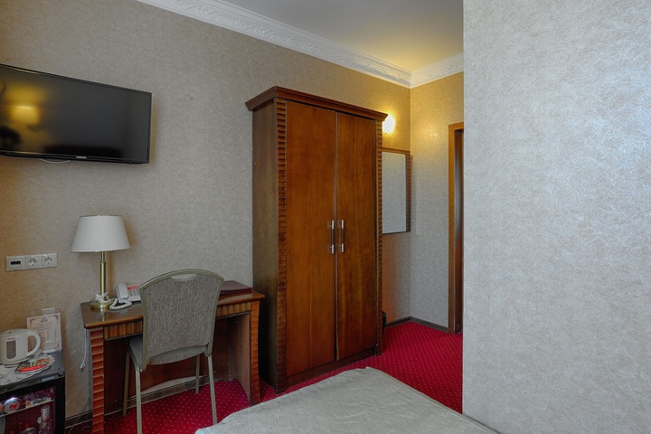 Room 19 of 72