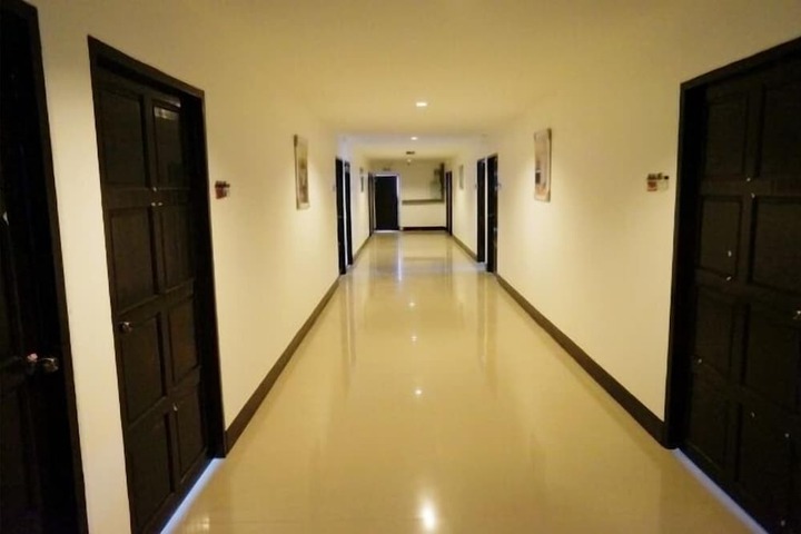 Ballroom/Hall 62 of 64