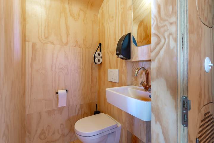 Clean Restrooms