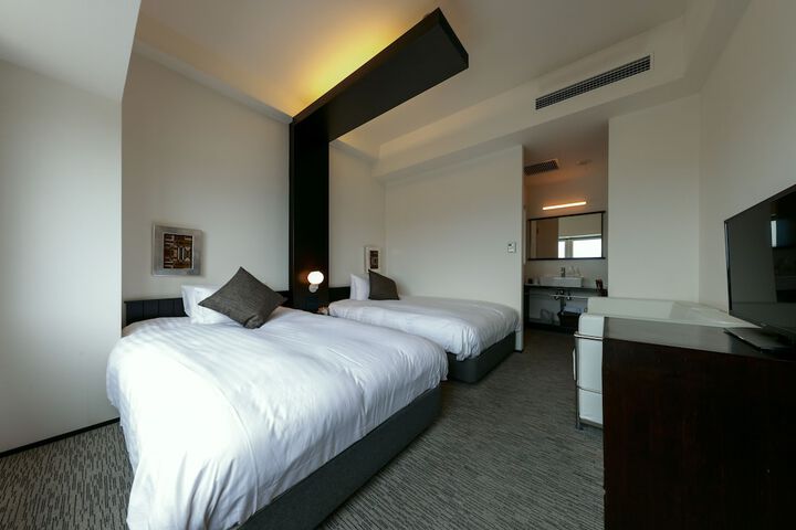 Room 22 of 110