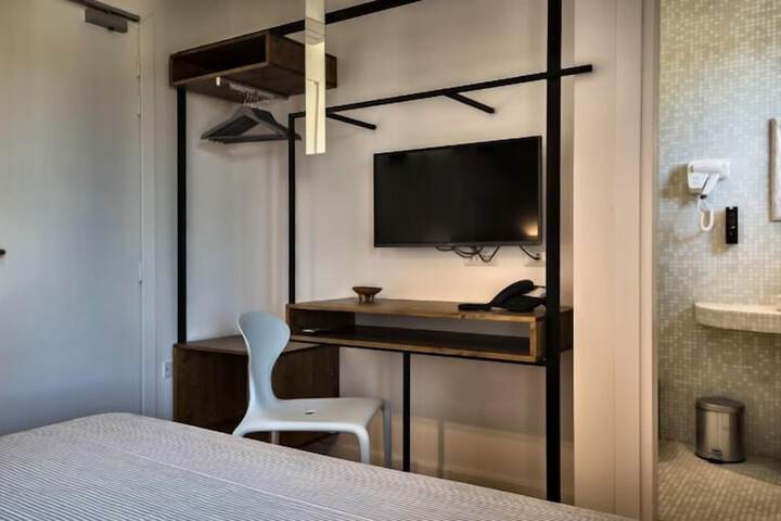 Room 12 of 53