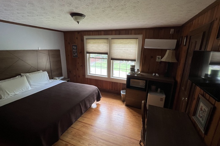Room 12 of 48