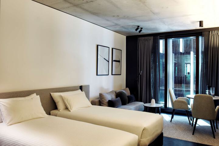 Room 41 of 60