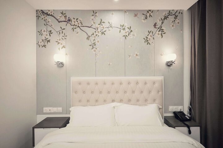 Room 13 of 37