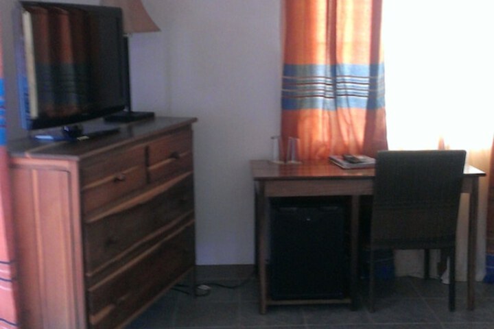 Room 3 of 45