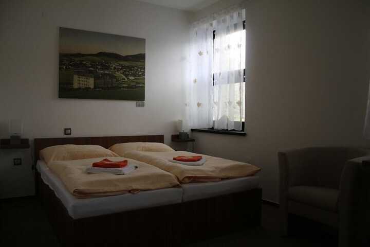 Room 15 of 35