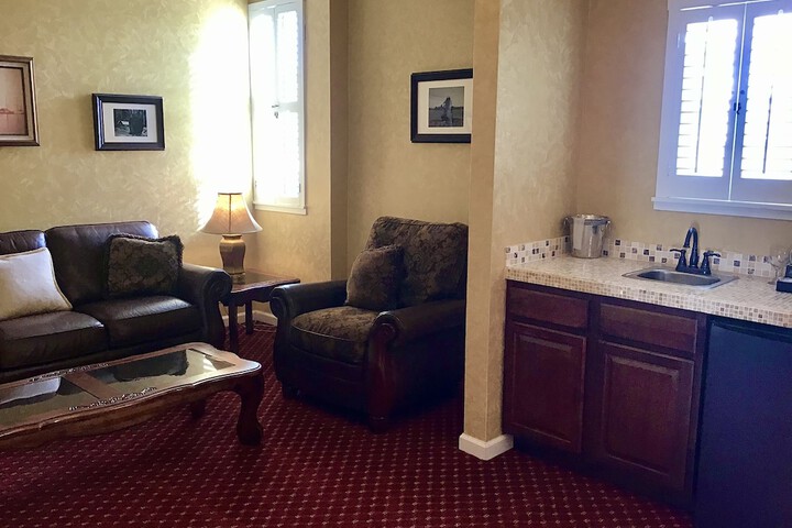 Room 17 of 76