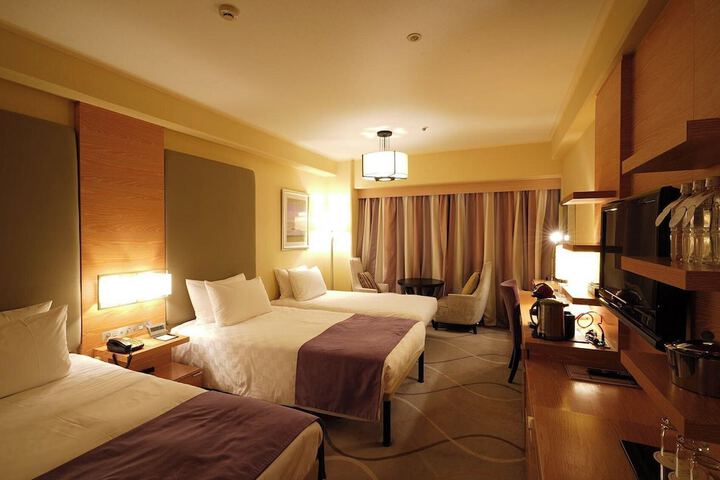 Room 70 of 239