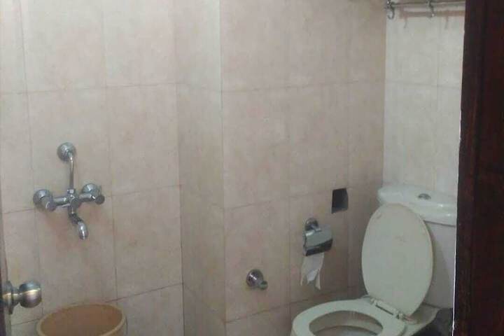 Room 7 of 13
