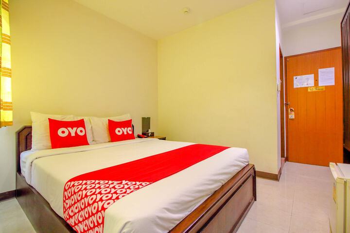 Room 12 of 37