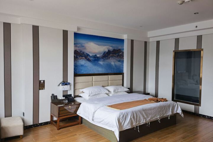 Qiwuqi Star Fire Fuoxi Hotel