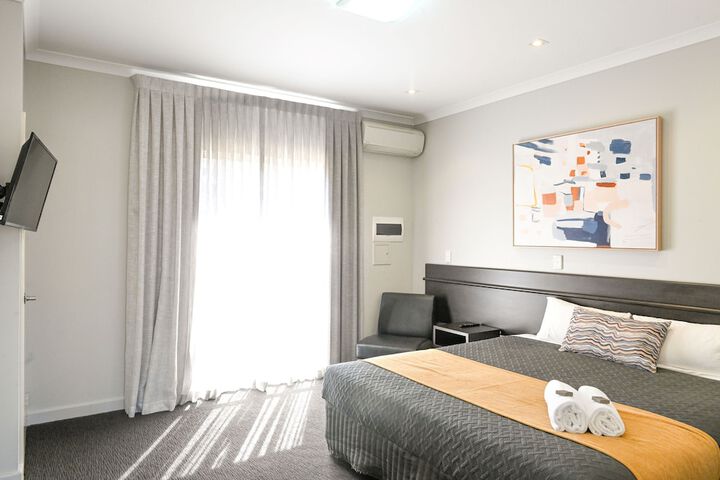 Room 8 of 49
