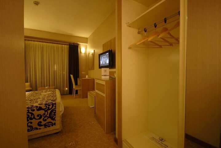 Room 13 of 62