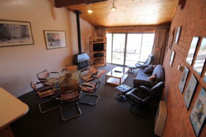 Room 12 of 96