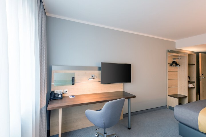 Room 7 of 39