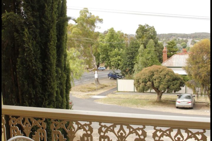 Campbell St. Lodge
