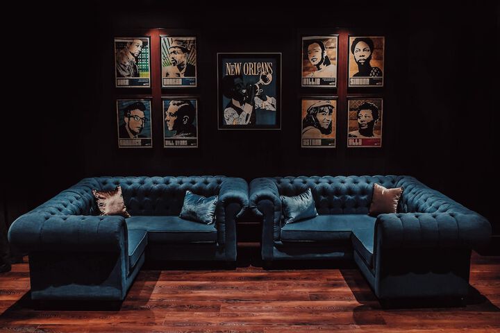 Lounge 89 of 109