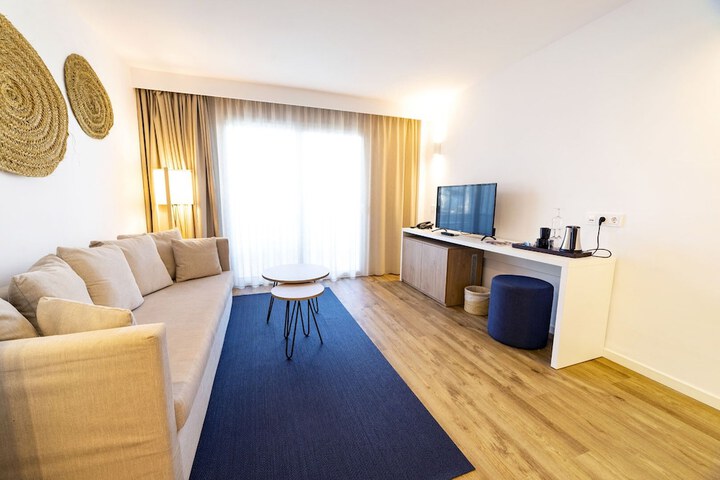 Room 35 of 110