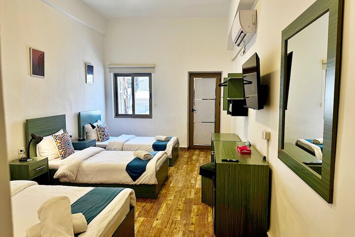 Room 35 of 114