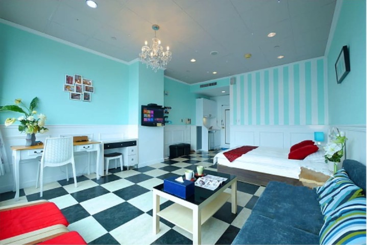 Room 78 of 98