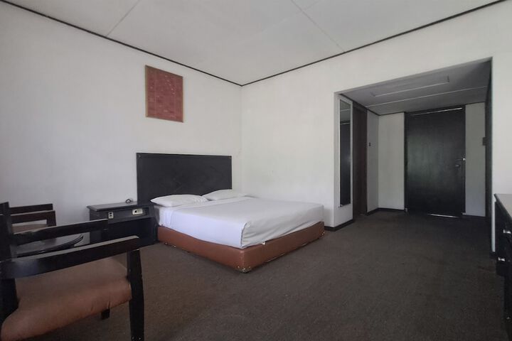 Room 25 of 79
