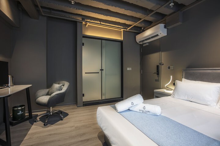 Room 11 of 30