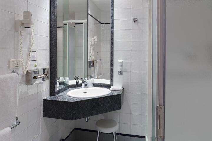 Clean Restrooms