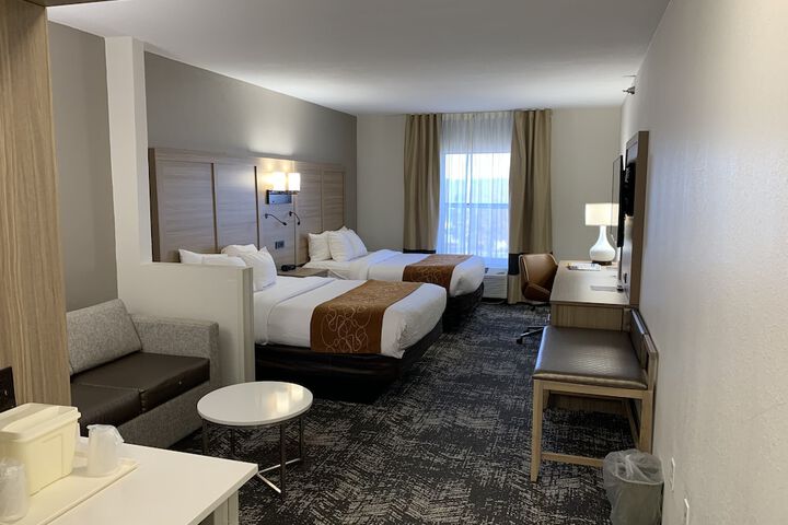 1 King Bed Suite (6 of 15)