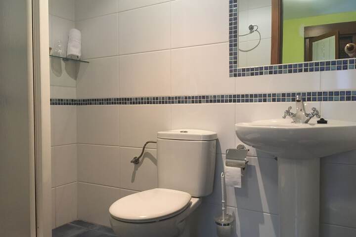 Room 9 of 29