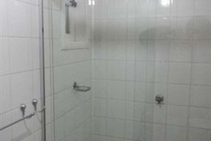 Room 15 of 143