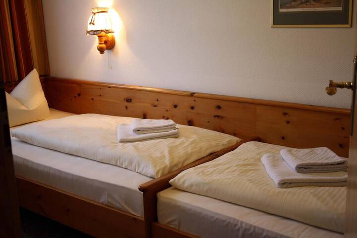 Room 14 of 46