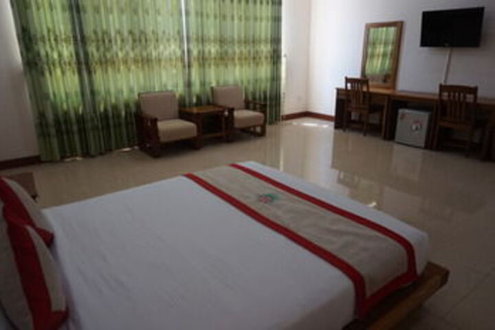 Room 10 of 31