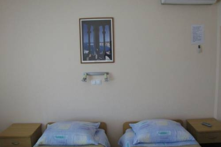 Room 4 of 4
