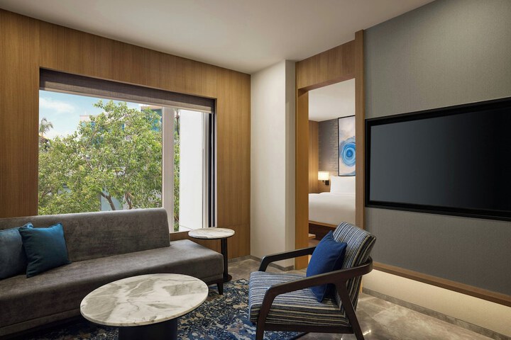 Room 18 of 43