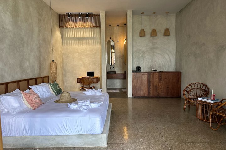 Room 11 of 29