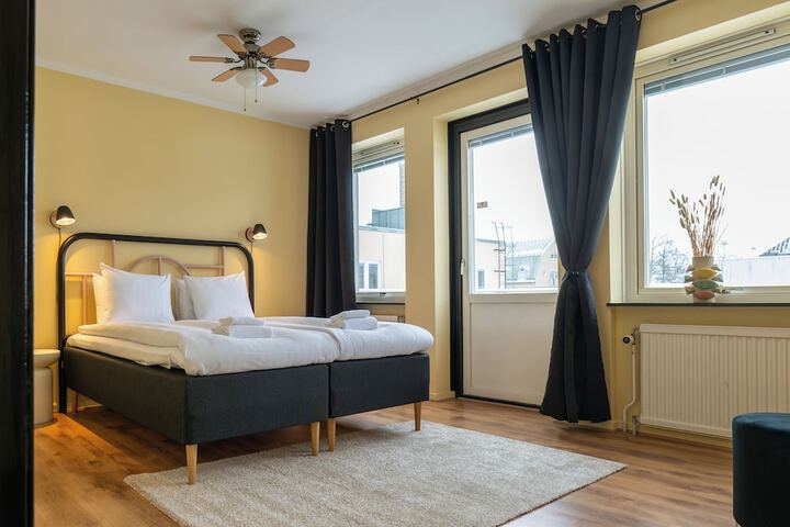 Room 4 of 17