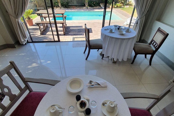 Breakfast/Coffee Service 24 of 34