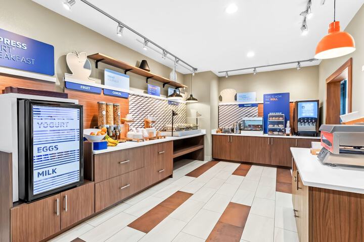 Breakfast/Coffee Service 41 of 45