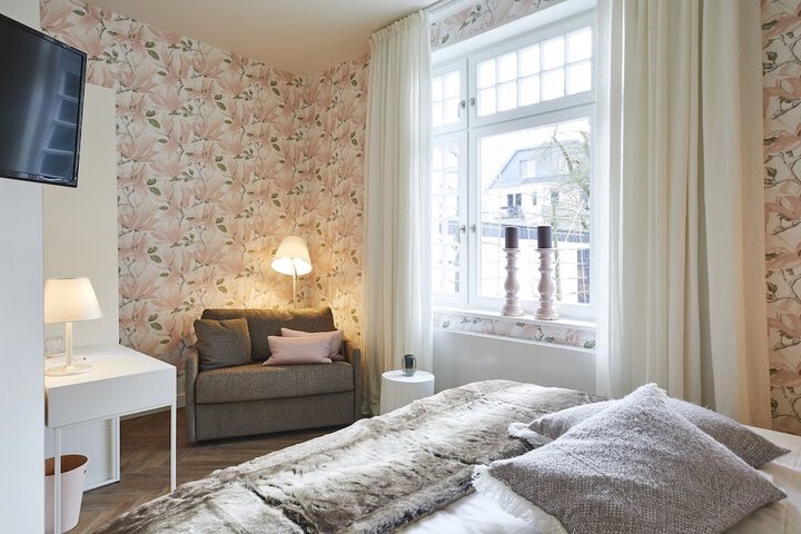 Room 15 of 34