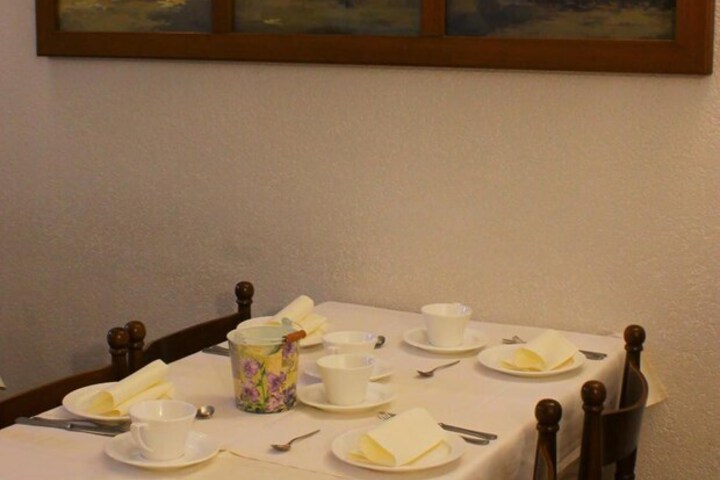 Dining 40 of 56