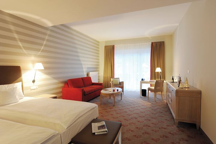 Room 8 of 17