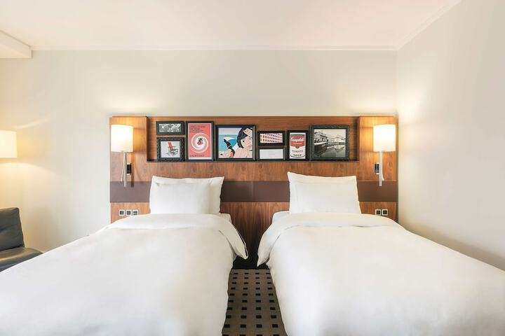 Room 21 of 72