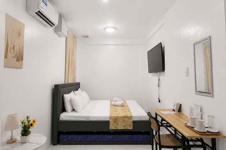 Room 12 of 20