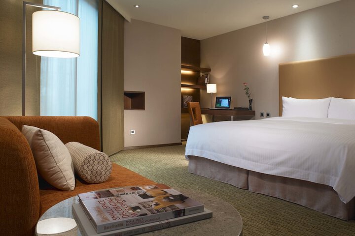 Room 4 of 34