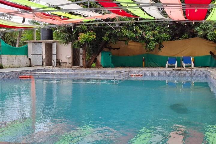 Pool 16 of 27